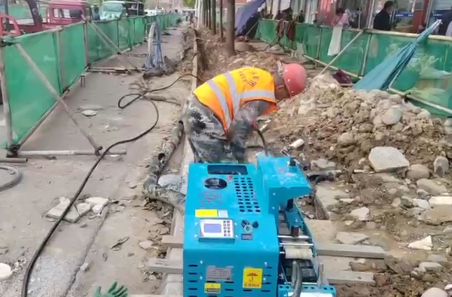 犟牛6号电缆输送机城市基建敷设.png 犟牛6号电缆输送机城市基建敷设.png